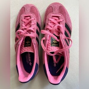 Adidas gazelle bliss pink purple black